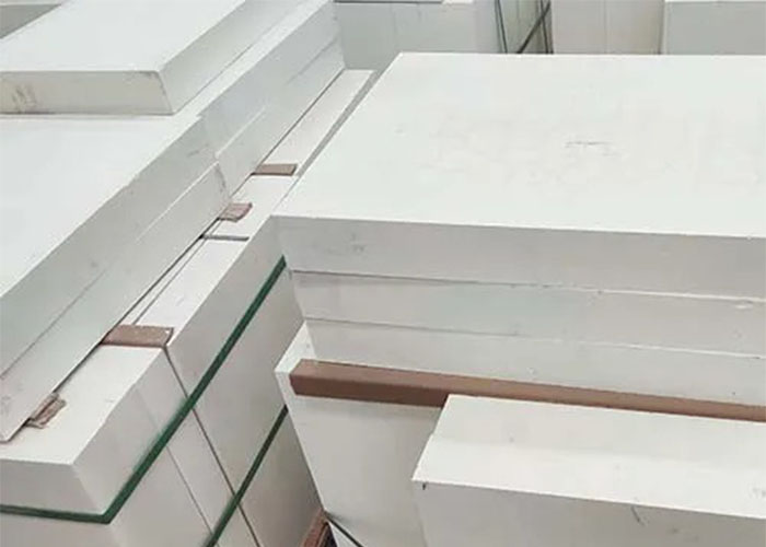 Rongsheng Refractory Factory Supply Corundum Mullite Brick For Superior Heat Resistance And Durability